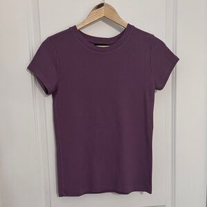 Club Monaco Bowee Tee, Size Medium, Deep Lilac/Plum, Very good condition